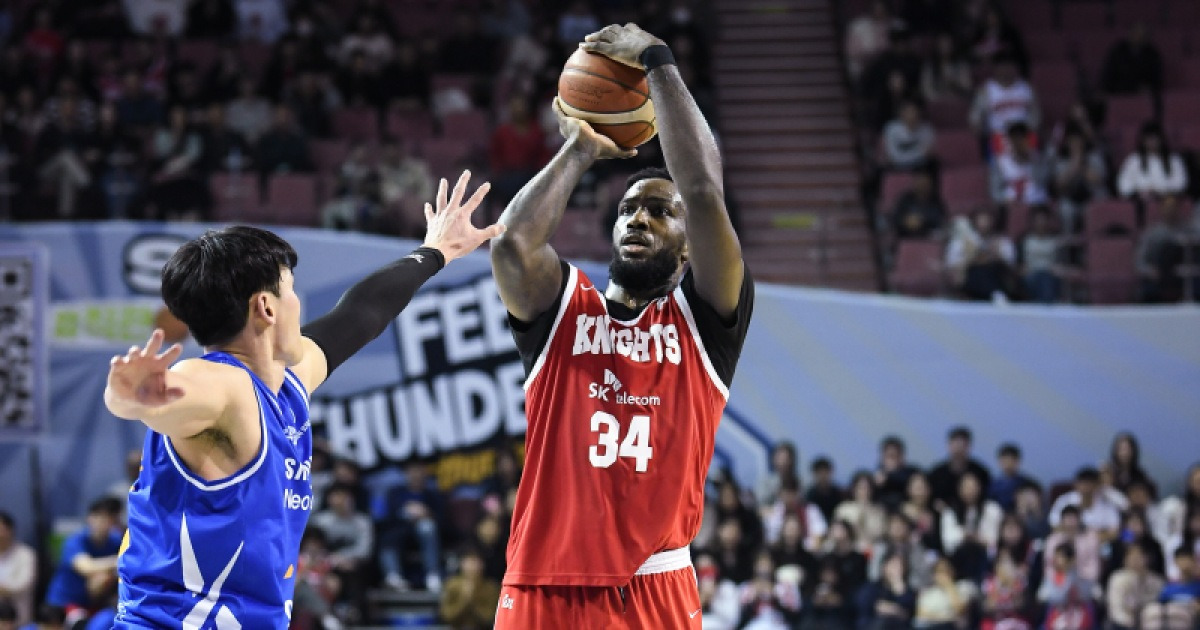 프로농구 SK, 삼성 꺾고 5연승 질주…단독 2위+LG 2경기 차 추격