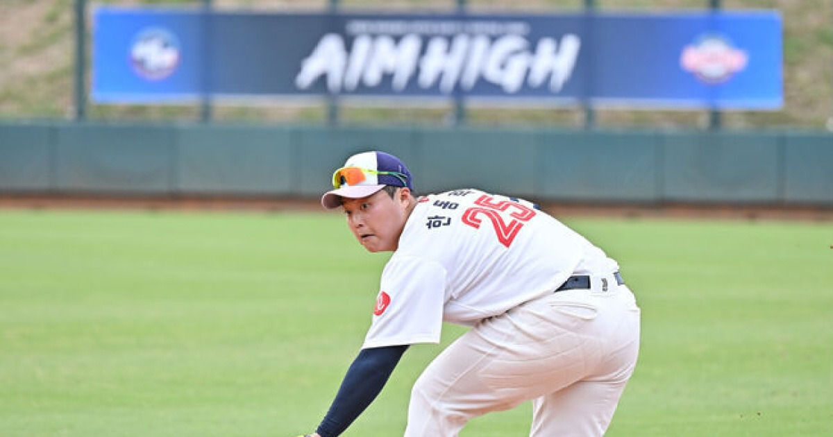 도박 스캔들의 파장, 테스트 없이 교통정리라니…'30홈런' 1루 거포 한동희, 이제 희망사항 아니다