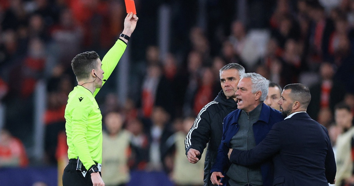 '리스본 이변은 다시 없었다' 레알 마드리드 비니시우스의 원더골 한방+인종차별 주장 10분 보이콧, '무리뉴 퇴장' 벤피카 1-0 격파, UCL 16강 성큼