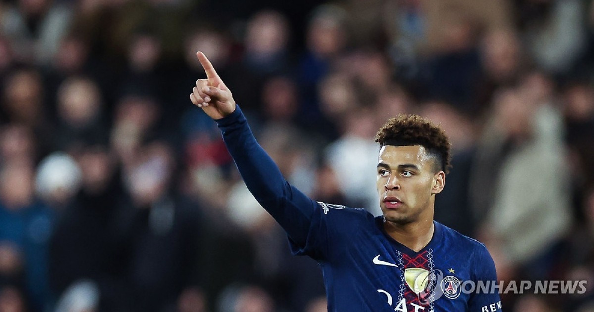 PSG, UCL PO 1차전서 모나코에 3-2 역전승…20세 두에 멀티골