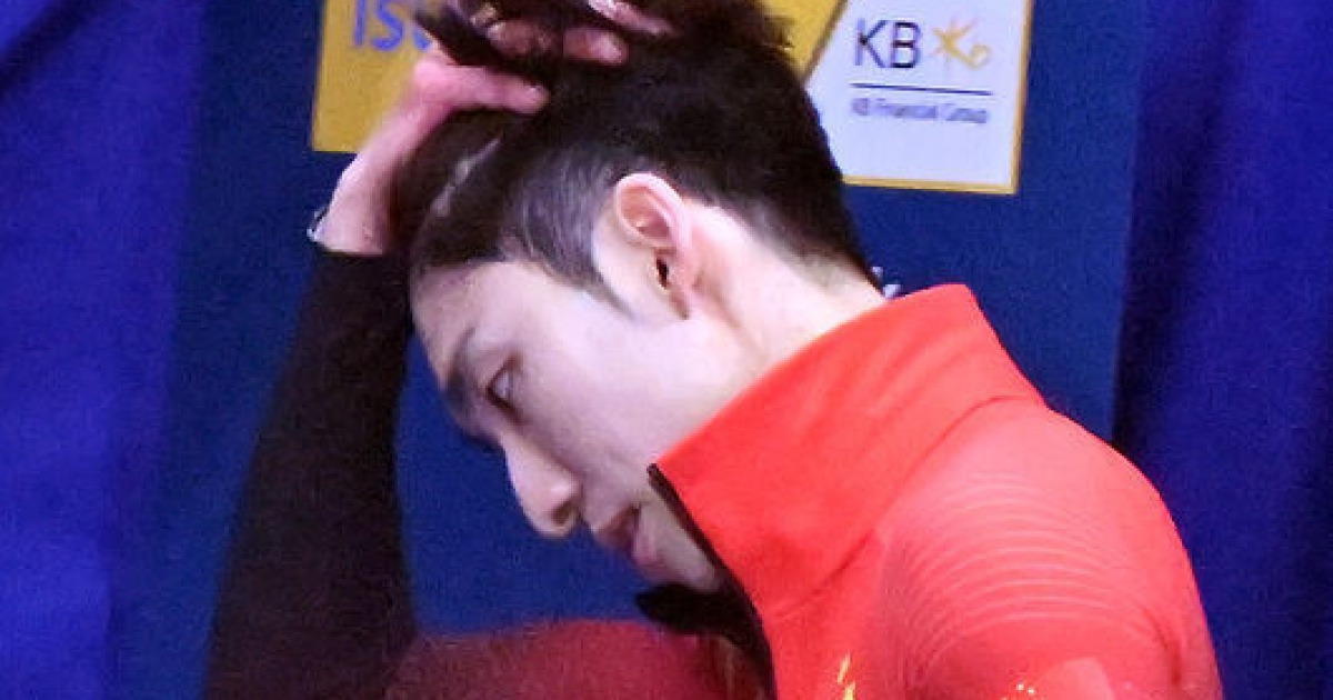 '엉덩이 논란→무죄→몰래中귀화' 린샤오쥔, 개인전도 계주도 실패-오성홍기 아래선 침묵뿐[2026 동계올림픽]