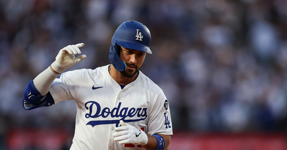 연봉 217억받고 타율 1할 '커리어 최악'…다저스 먹튀, 찾는 팀이 있다