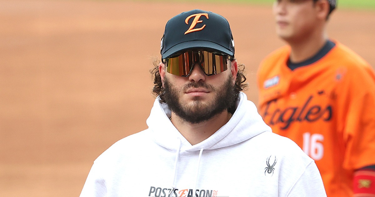 폰세 얼굴에 웃음기 사라졌다… 日 거포에 피홈런 쾅, 시작부터 메이저리그 복귀 실감하나