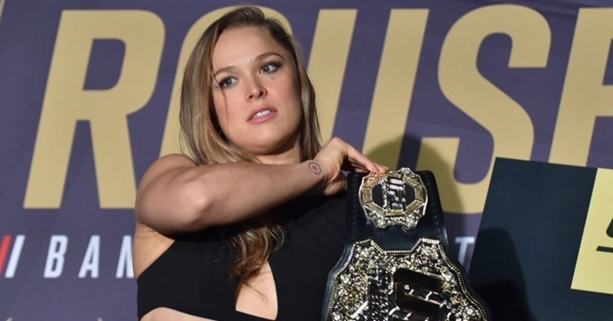 턱뼈 부러지게 얻어맞고 1360억→'최강 女 파이터' 론다 로우지 10년 만의 복귀전 성사... 역대급 빅매치 확정
