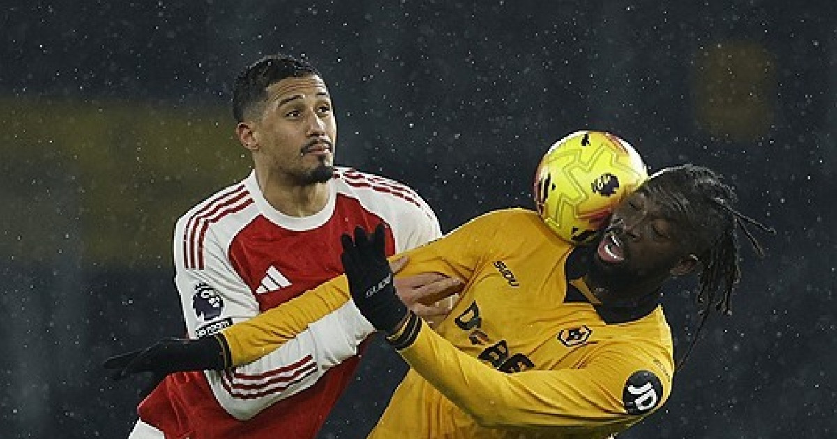 "또 우승 놓치는 거야?"…EPL 선두 아스널, 꼴찌 울버햄프턴에 통한의 동점포 허용→2-2 무승부+우승 레이스 '경고음' 울렸다