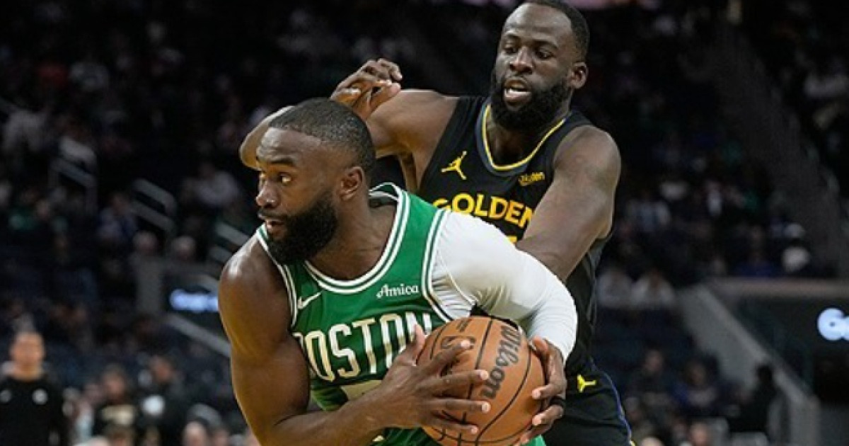 커리 복귀 불발된 골든스테이트, 일찌감치 무너졌다…'브라운 트리플더블' 보스턴에 패배