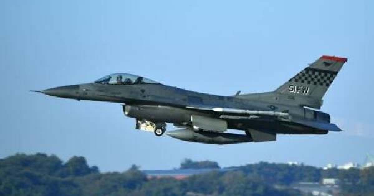 美 F-16 서해 뜨자 中도 전투기 출격...한때 대치 상황