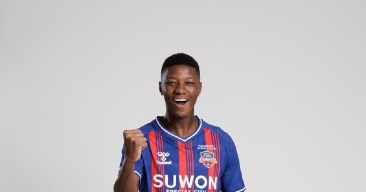 [오피셜] K리그 득점왕 싸박 대체자가 합류했다...수원FC, 브라질 1부 리그 경험한 스트라이커 마테우스 바비 영입