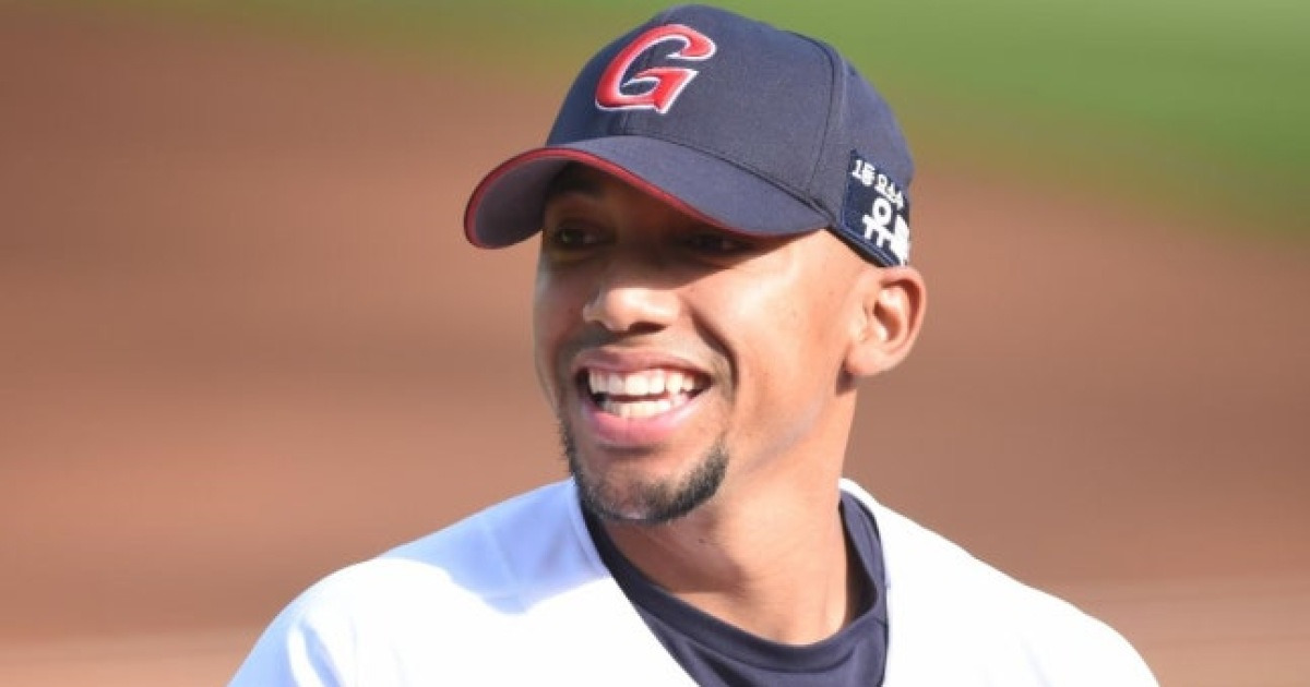 불과 5년 전 롯데 주전 유격수였는데...벌써 감독 됐어? 34세 나이에 전격 은퇴→마이너리그 사령탑으로 새 출발