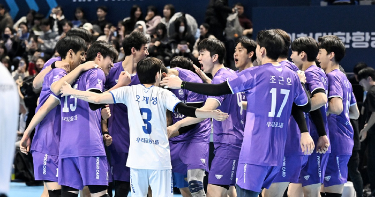 우리카드 기세 심상치않다, 폭풍 4연승 이제 3위와 4점 차…봄 배구 고속도로 뚫나