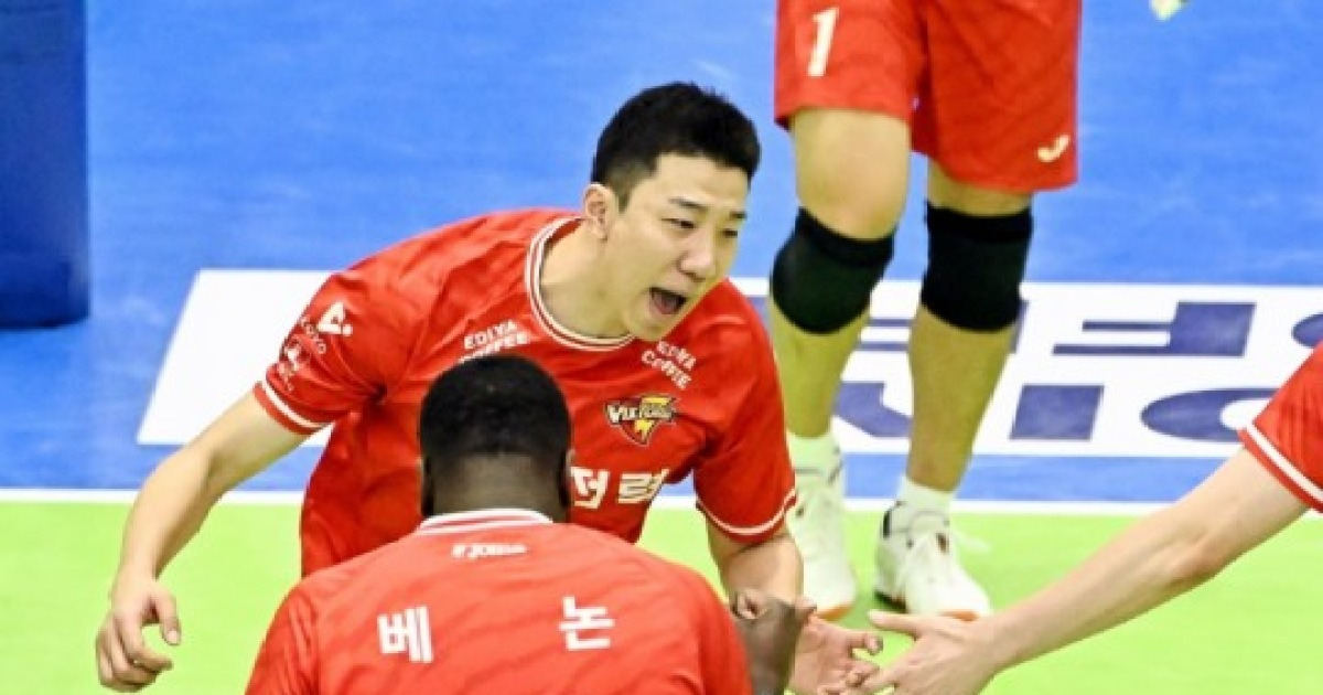 한국전력 권영민 감독, 6라운드 좋게 시작할 수 있어서 좋다... 신영석 "다음 현대캐피탈전서 기적 기대"