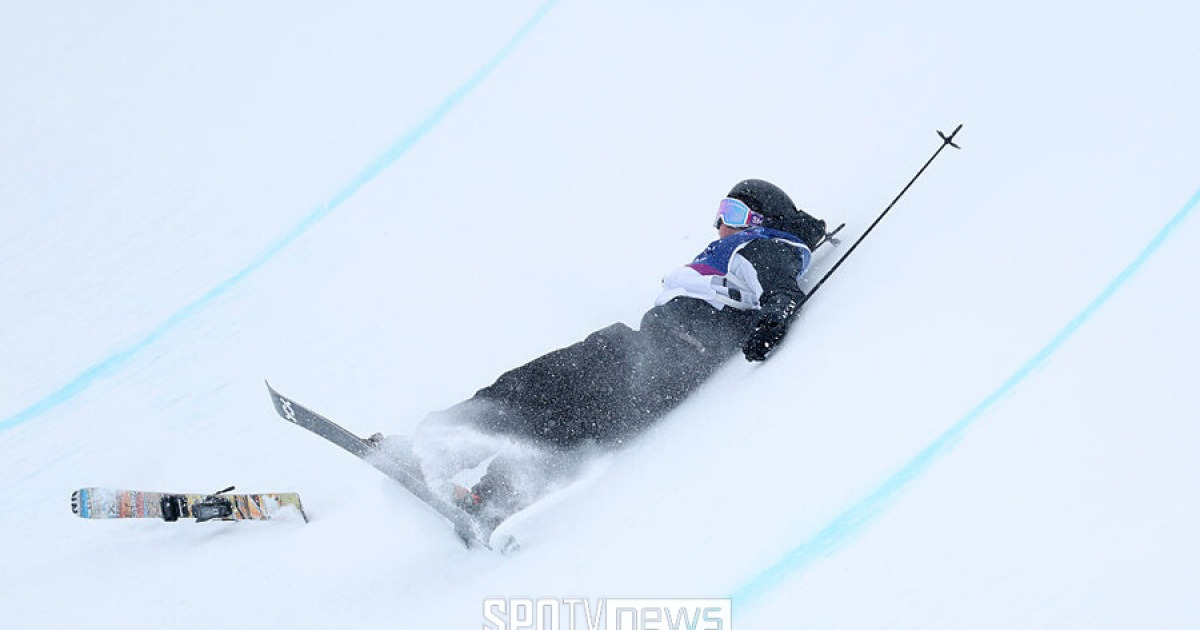 이렇게 위험한데 올림픽 종목이라니…세계 1위 추락에 동료들 눈물 "비극적인 순간"