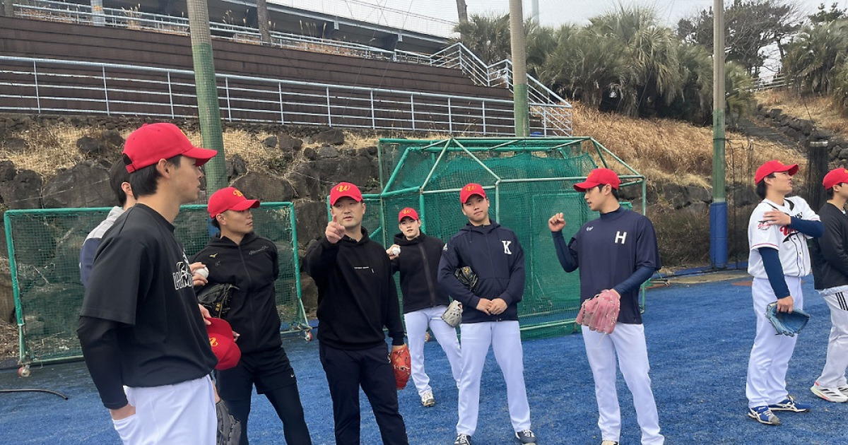 '연봉 전원 3000만원' 열정페이? → 돈 받고 야구하는 게 어디냐. "프런트까지 이렇게 간절한 팀은 처음"