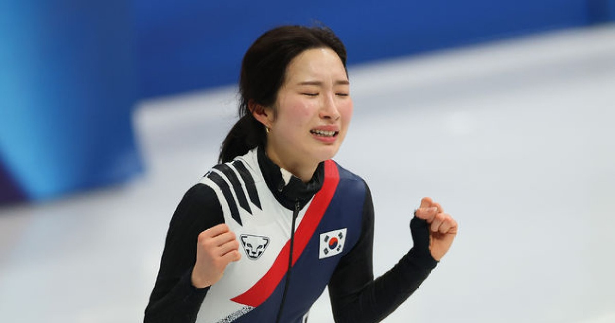 "진짜요?" 최민정도 김길리도 울었다...올림픽 은퇴 소식에 '눈물 펑펑' "언니처럼 훌륭한 선수 되고 싶다"[2026 동계올림픽]