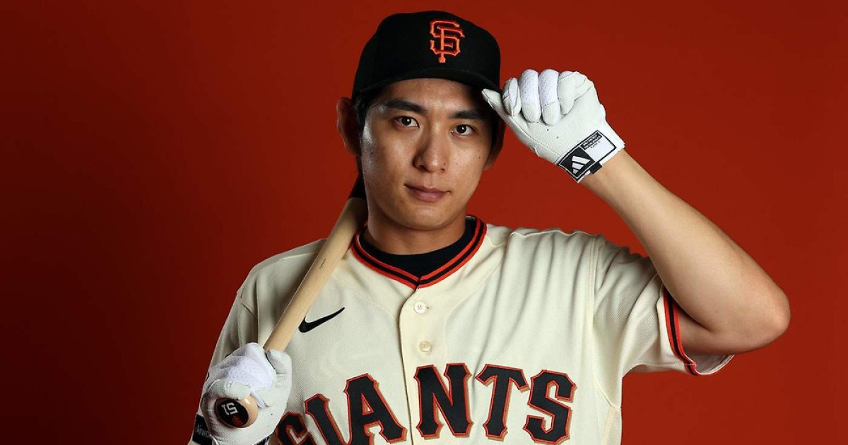 이정후, 시즌 첫 시범경기 3타수 1안타 1득점…강한 어깨로 실점 막아