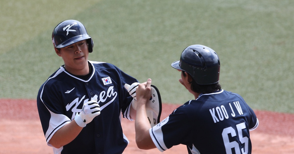 노시환, 초유의 ‘11년 307억’ 계약…한화의 ‘다이너마이트 베팅’