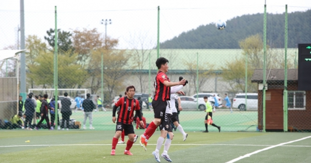 포항에서 축구의 열기, 50세 이상 장년부 선수들만의 대회 열린다