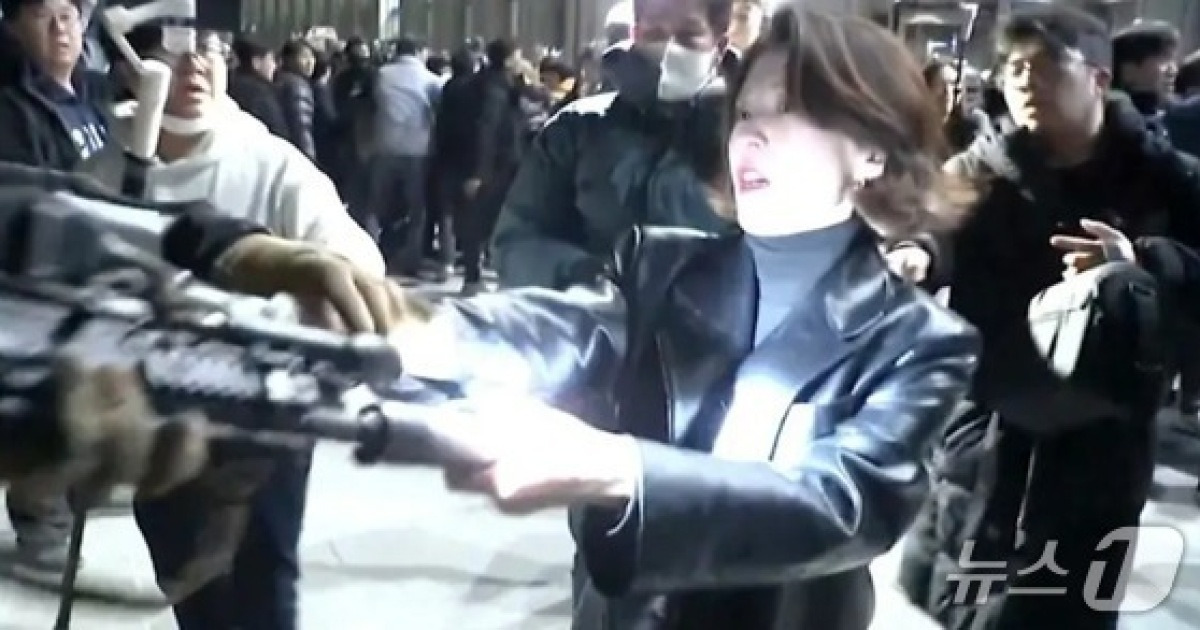 안귀령 고발 관련 뉴스1 보도 이미지