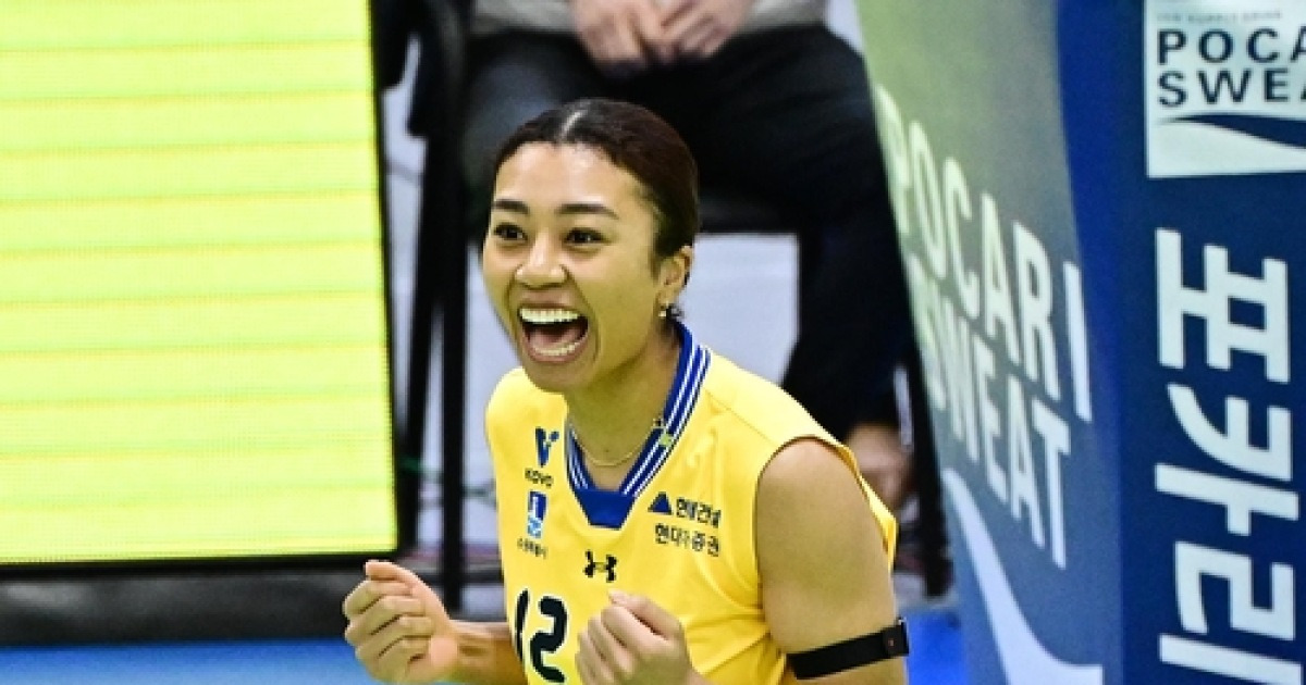 카리 27점 폭발…현대건설, 도로공사 꺾고 선두 턱밑 추격