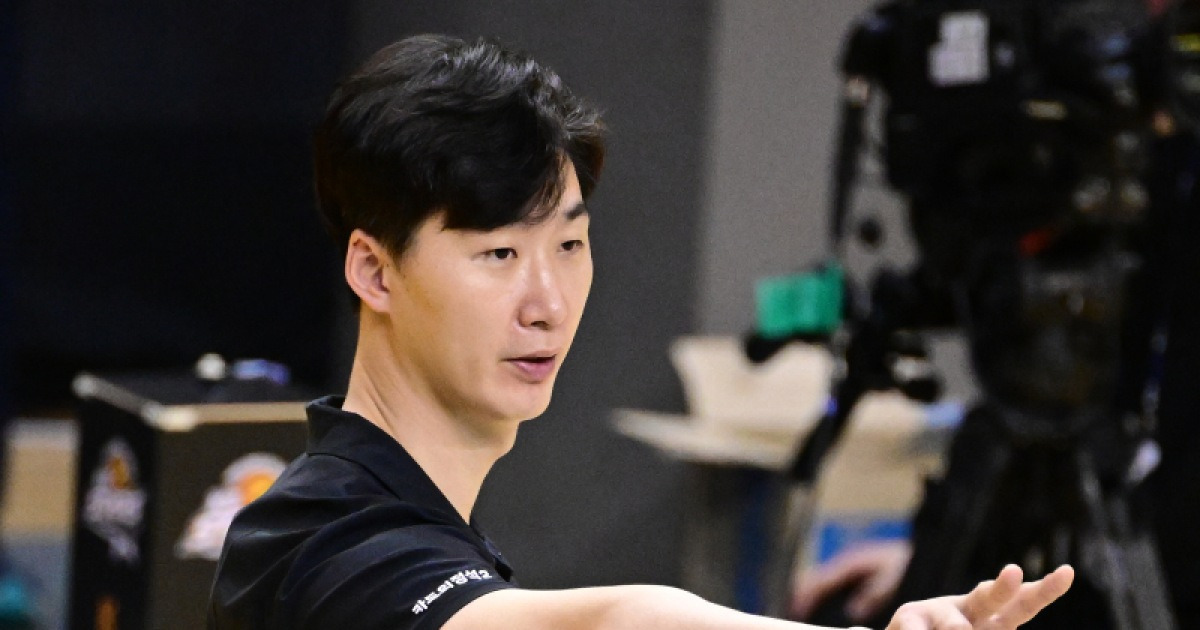 7구단인데 6개 팀이 5할 승률↑ '박철우 매직'으로 역대급 '봄 배구' 전쟁 중 [IS 포커스]