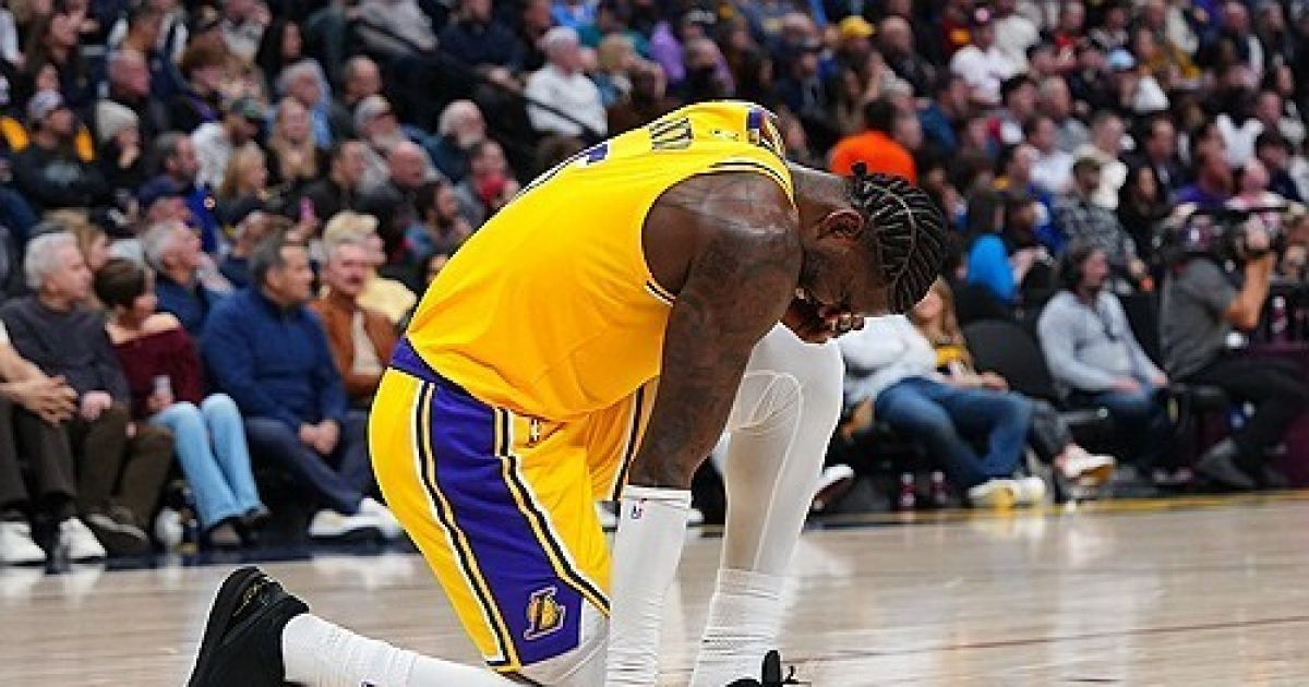 '당장 방출해!' 라이벌전 처참한 대패, 팬들의 분노는 에이튼에게 쏠렸다