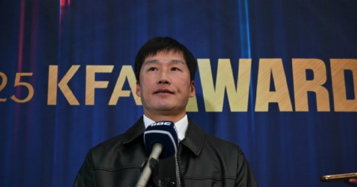 이정효 감독, 2025 KFA 어워즈 男자 부문 올해의 감독상 수상