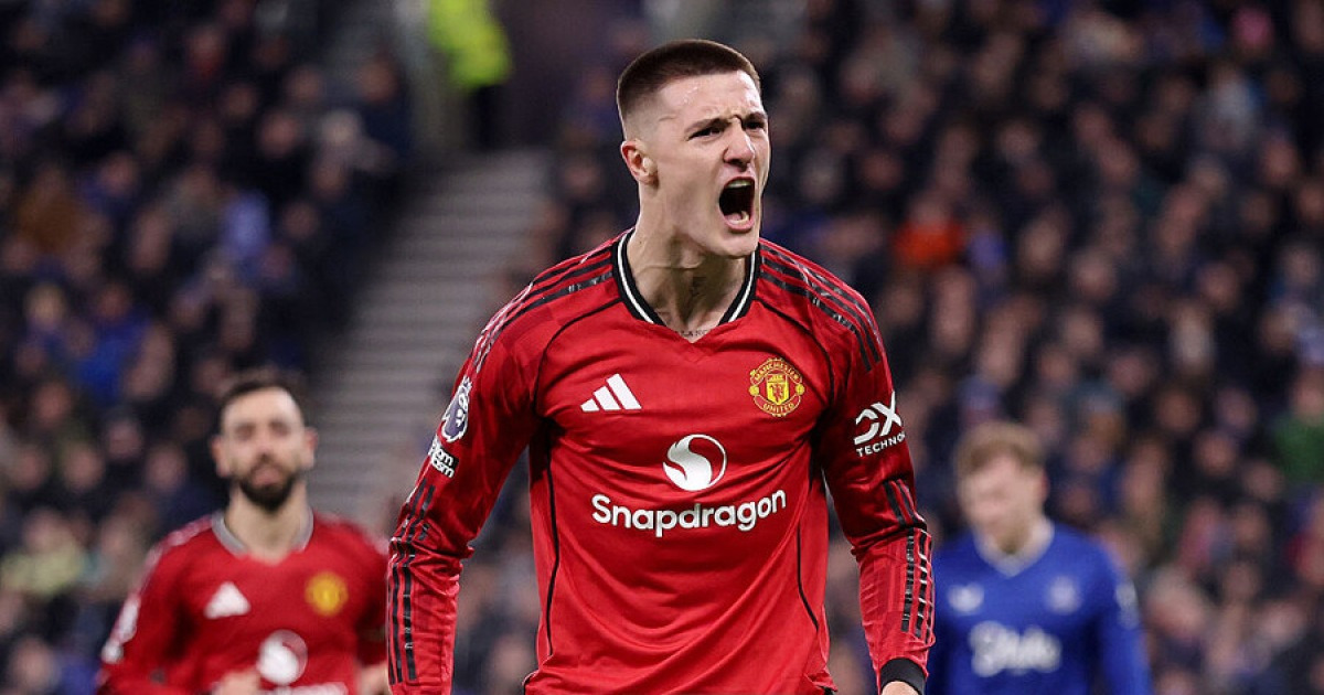 세슈코, 아모림 나가고 골골골골골골…맨유, 에버턴 1-0 격파 '10경기 연속 무패 → 4위 유지'