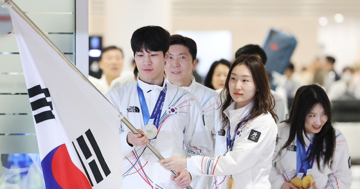 밀라노·코르티나 동계 올림픽 선수단, 금 3개 목표 이루고 귀국