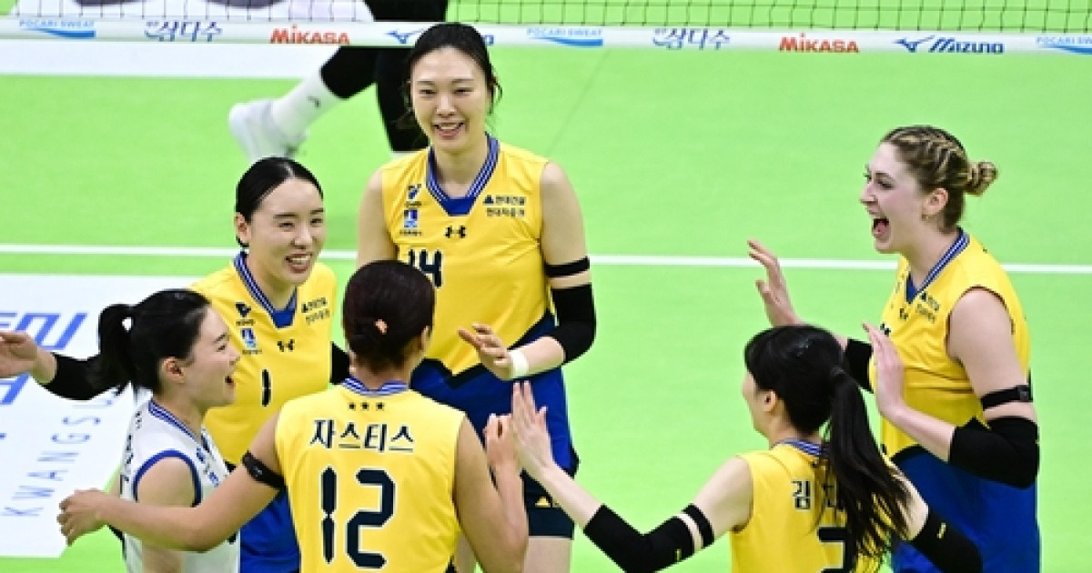 '카리 27점' 현대건설, '강소휘 복귀' 도공에 진땀승…선두 추격(종합)