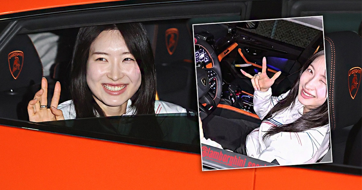 금메달리스트 귀국길 클래스…슈퍼카 탄 '람보르길리' [소셜픽]