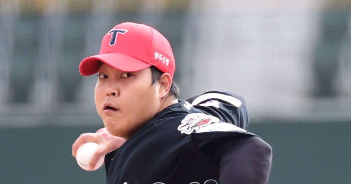 '15억 홀대?' KIA 트레이드 초강수, 왜 올해 더 기대될까…"압도적 구위 안 올라와도 지금 좋다"