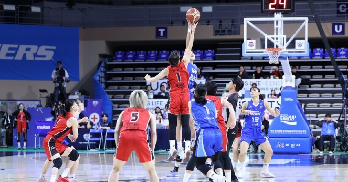 ‘아직 끝나지 않았다!’ 김소니아의 이른 파울아웃도 극복한 BNK, 우리은행 꺾고 4위 재도약!