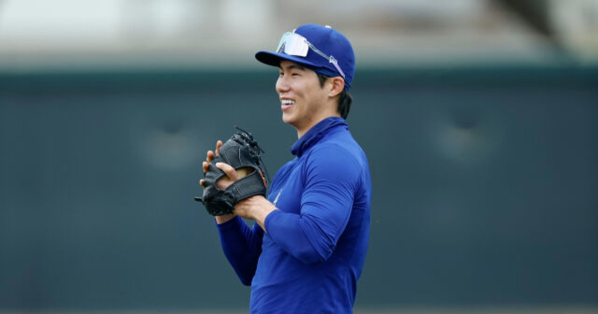 로버츠 결단 내렸다, WBC 직전까지 김혜성 밀어준다…"낮은 공 잘 참아" 첫 타석서 반했다