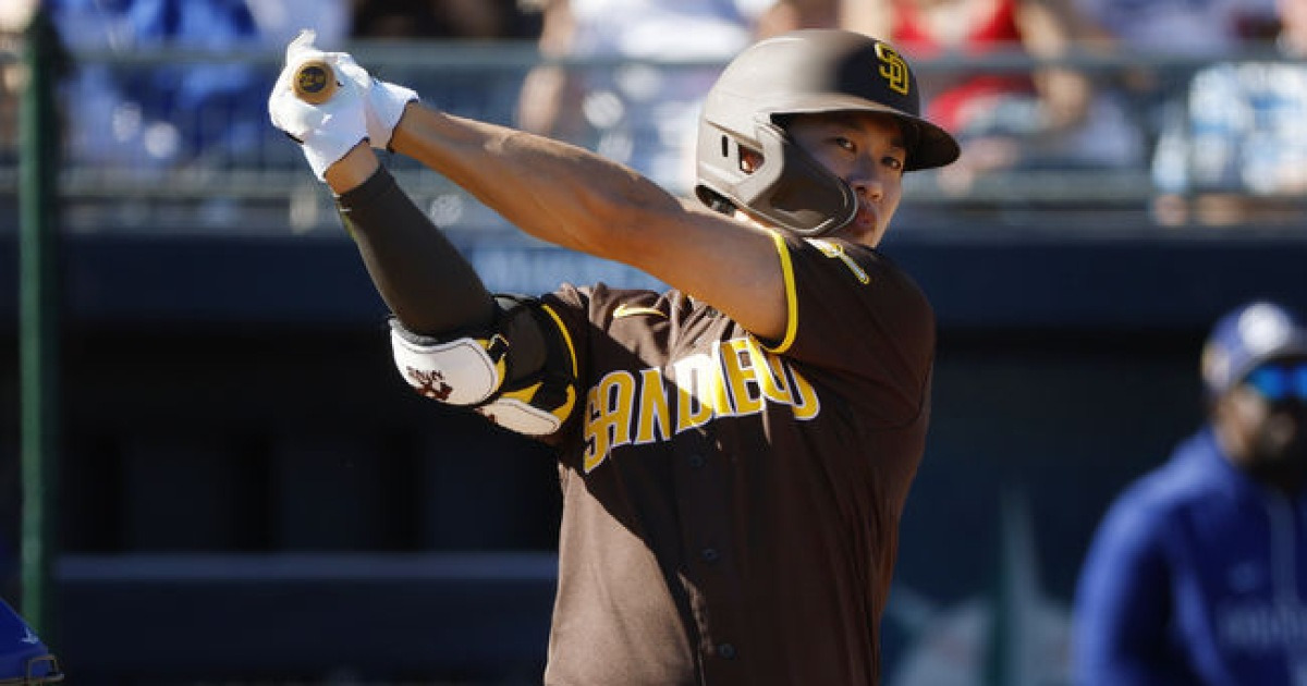 샌디에이고, 시카고 컵스와의 2026 메이저리그 시범경기서 송성문 4번 타자로 출전