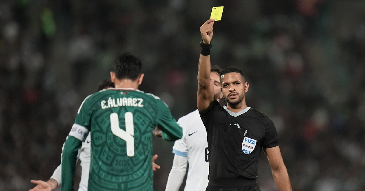 멕시코 대표팀의 핵심 수비형 미드필더, 알바레스의 부상과 복귀 전망