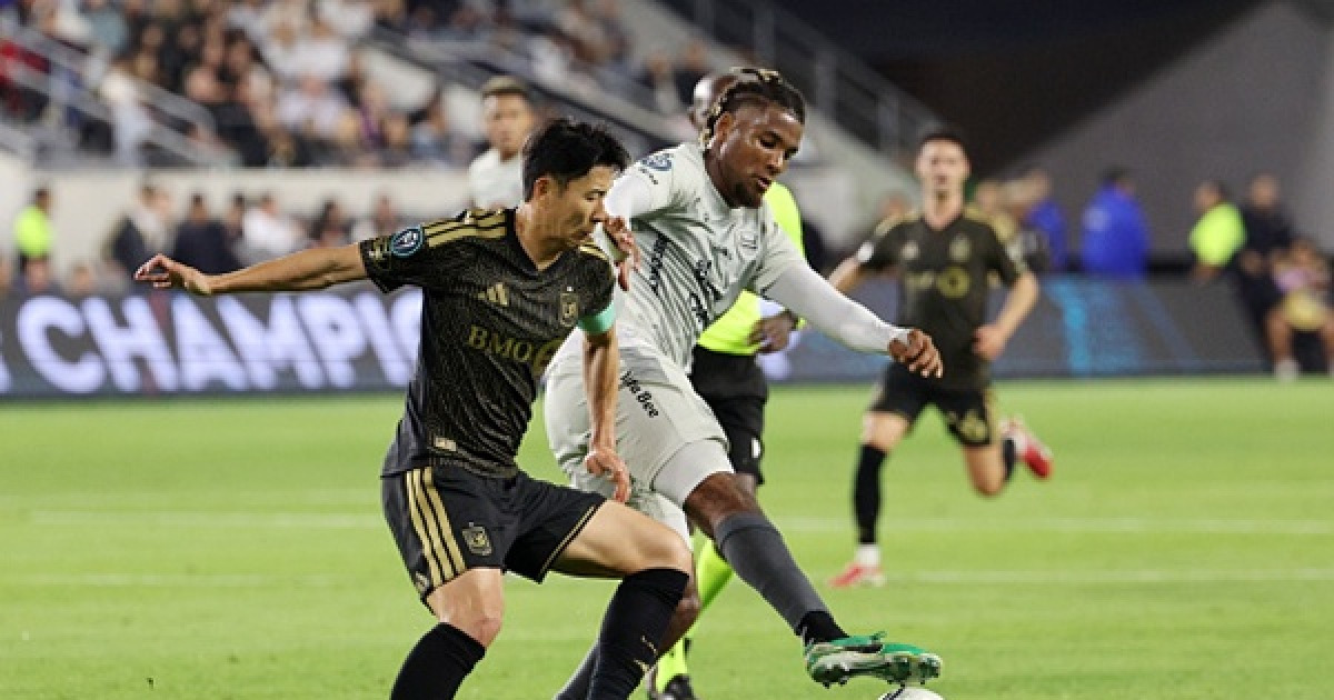 손흥민, 주장 완장 차고 45분 활약…LA FC, 레알 에스파냐 꺾고 16강 진출