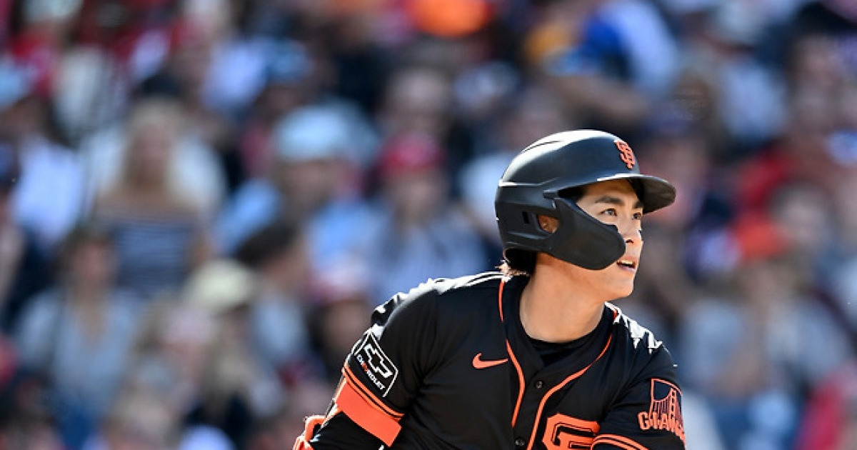 ‘전 경기 안타 행진’ 이정후, 시범경기 첫 3루타+첫 멀티히트 맹활약..타율 0.417