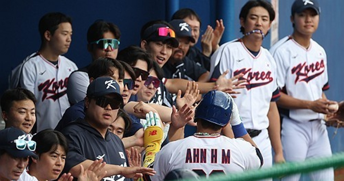 WBC 대표팀, 대승으로 4연승 질주... 타선 폭발에 힘입어