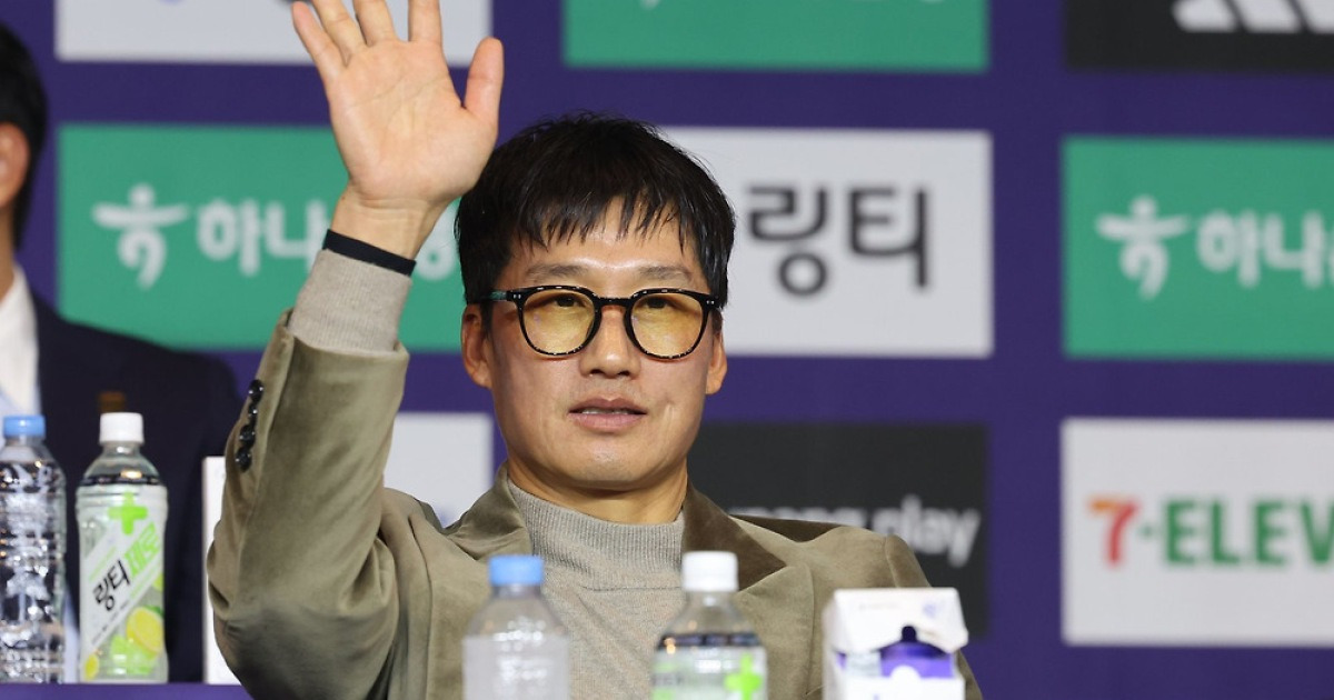 수원 삼성, K리그2 우승 후보로 부상... 4개 팀이 승격할 수 있는 변수는?