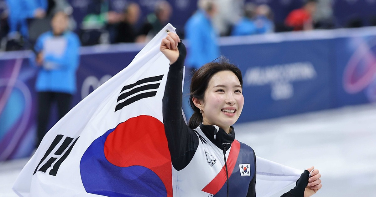 김길리 깜짝고백 "사실 못 제칠 줄 알았어"→'최민정 양보 루머' 직접 해명…"속도 많이 붙은 상태, 나갈 시도 해봤다"