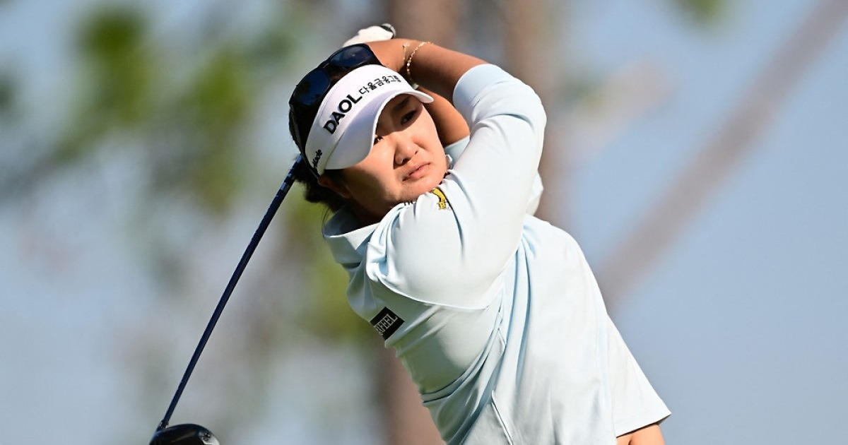 유해란, LPGA 투어 HSBC 월드챔피언십 1R 4언더파 공동 3위(종합)