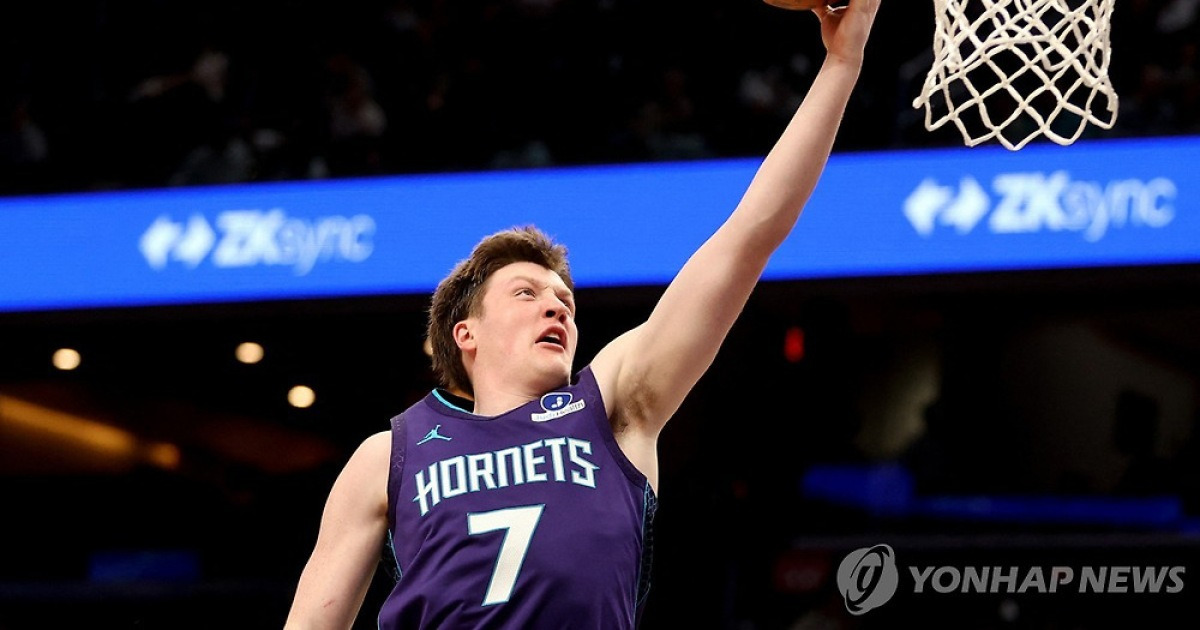 ‘커리도 넘었다’…크니플, NBA 데뷔 시즌 3점 신기록