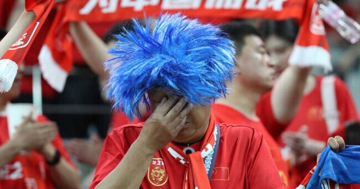 "훈련 상대 가치도 없다" 中 축구 대굴욕...''세계 최강' 스페인이 평가전 거절→이라크 낙점에 '한탄'