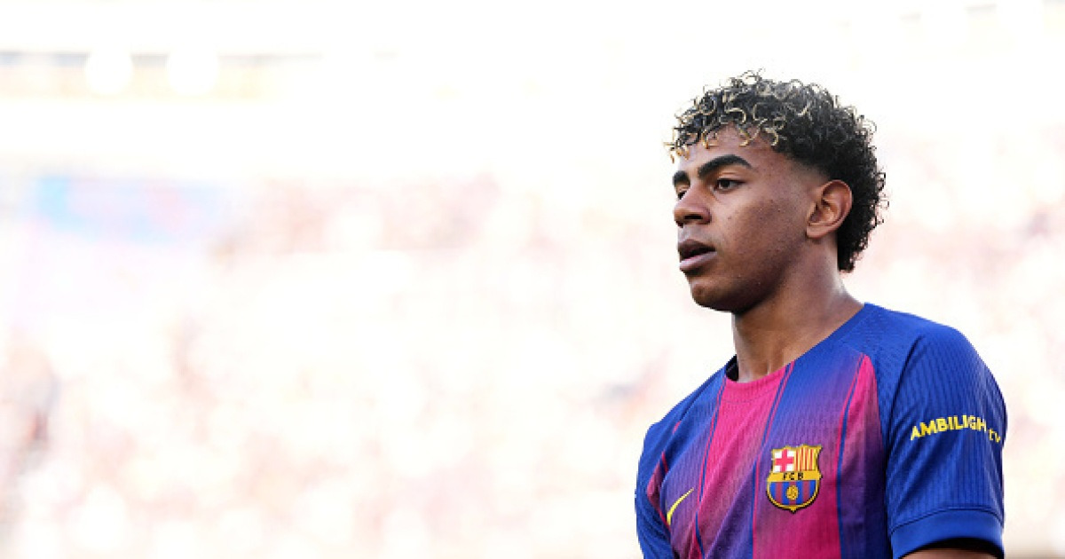 이강인의 중추적인 역할, PSG를 16강으로 이끌다