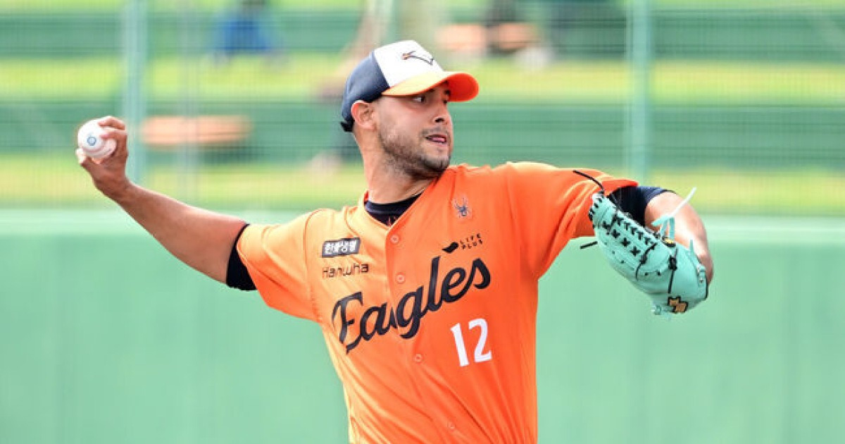 한화, 우천으로 인한 연습경기 취소... 실내훈련으로 대체