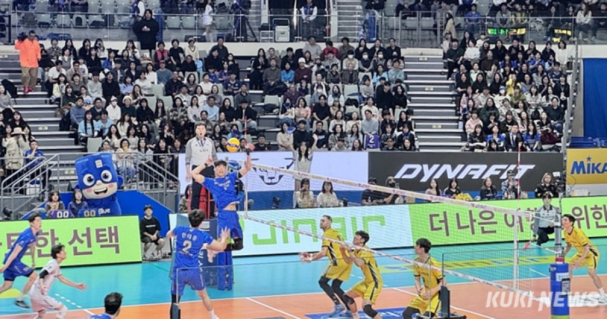 V리그 남자부 3위 KB손해보험, 우리카드 원정서 1세트 선취 [쿠키 현장]