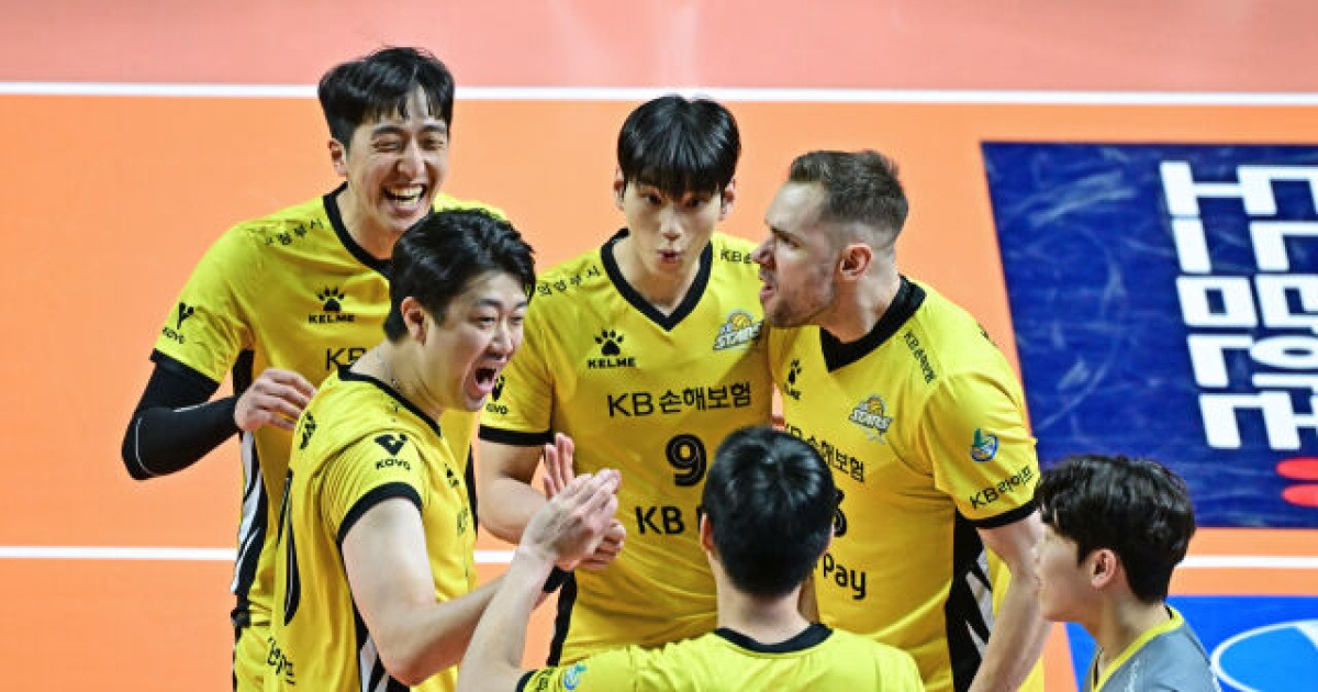 ‘서브 9-1’ 3위 KB손해보험의 저력, 3510명 만원 관중 앞에서 우리카드 6연승 가로막았다 [MD장충]