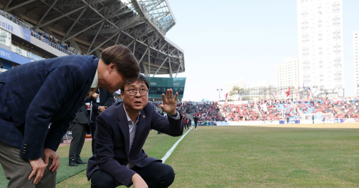 프로축구의 미래를 열다, 인천과 서울의 첫 맞대결