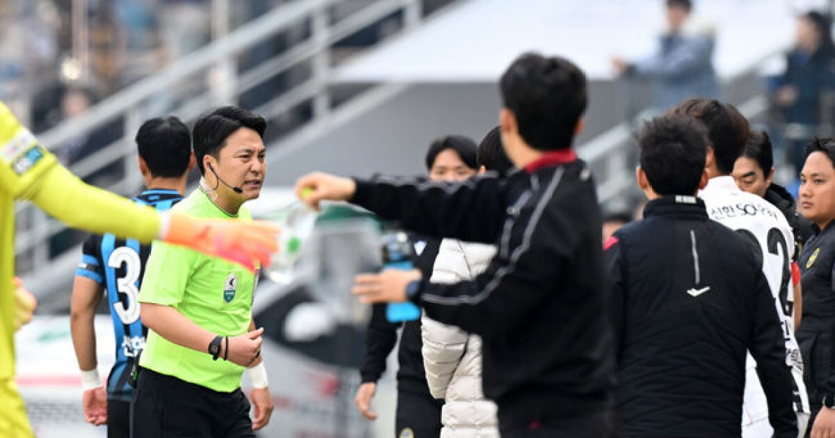 인천-서울 대결, 주심 교체 변수 속 불안한 승부