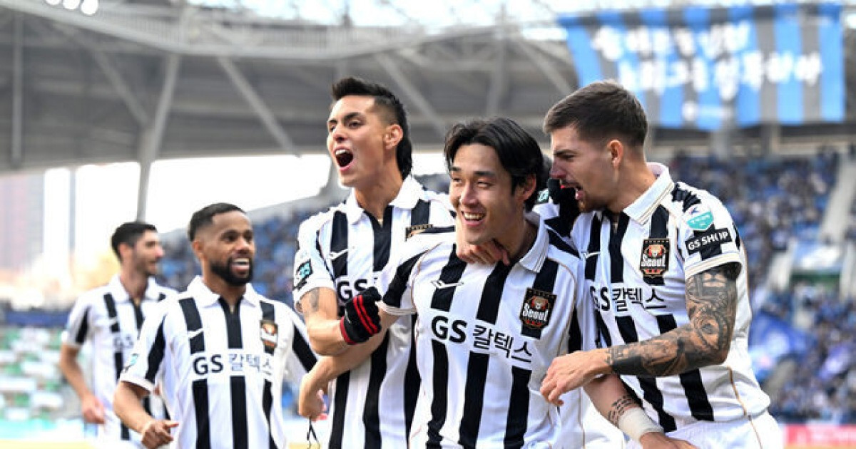 '송민규-조영욱 연속골' 서울, 개막전 '경인더비'서 인천 2-1 제압...수적 열세 극복 [오!쎈 현장]